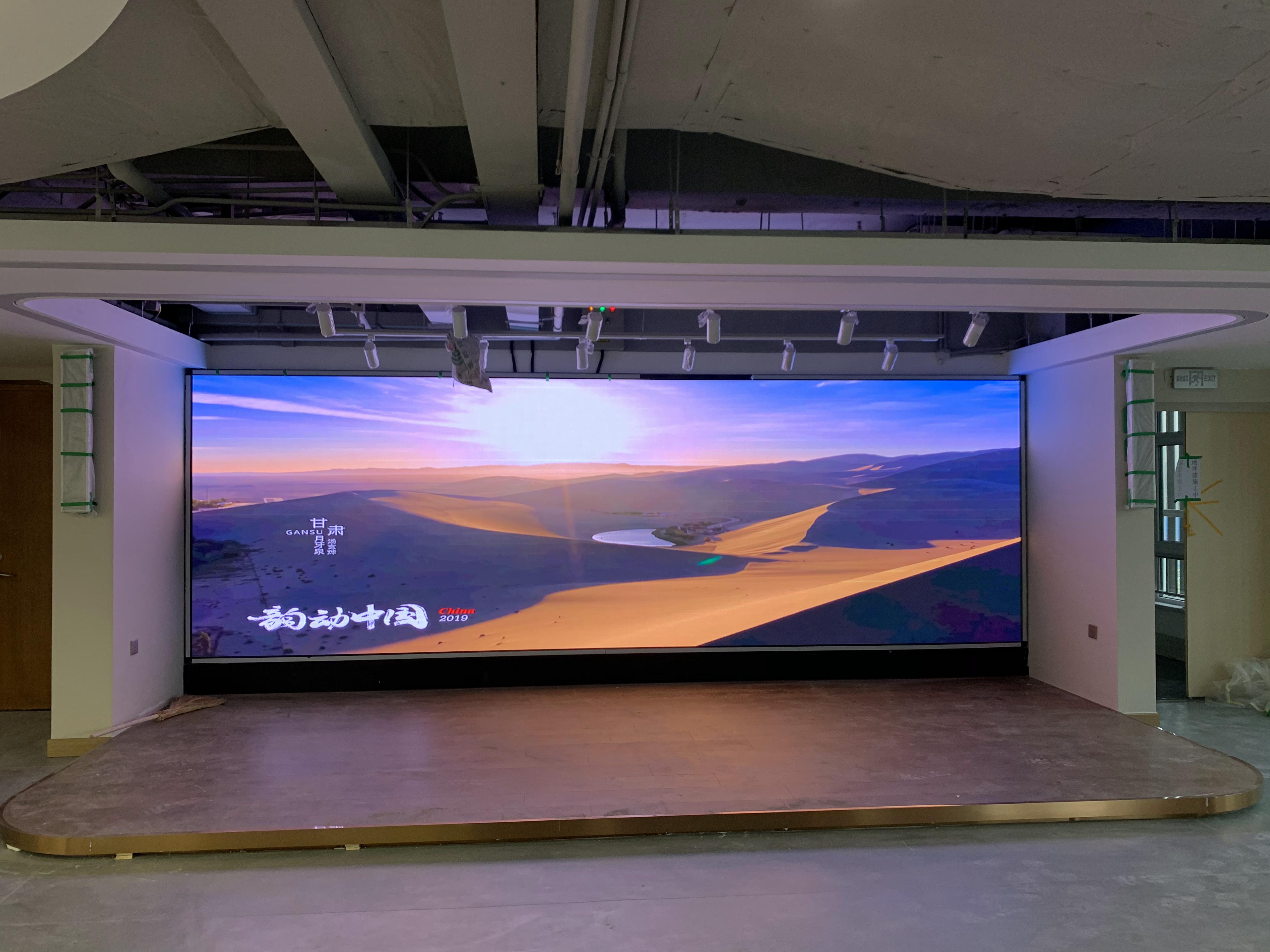 文旅項目中，戶外LED顯示屏如何與燈光秀、互動裝置結合打造沉浸式體驗？